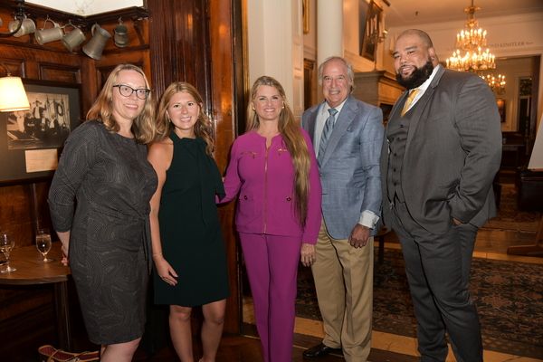 Bevin Ross, Sarah Hutton, Bonnie Comley, Stewart Lane, Nilan Johnson
 Photo