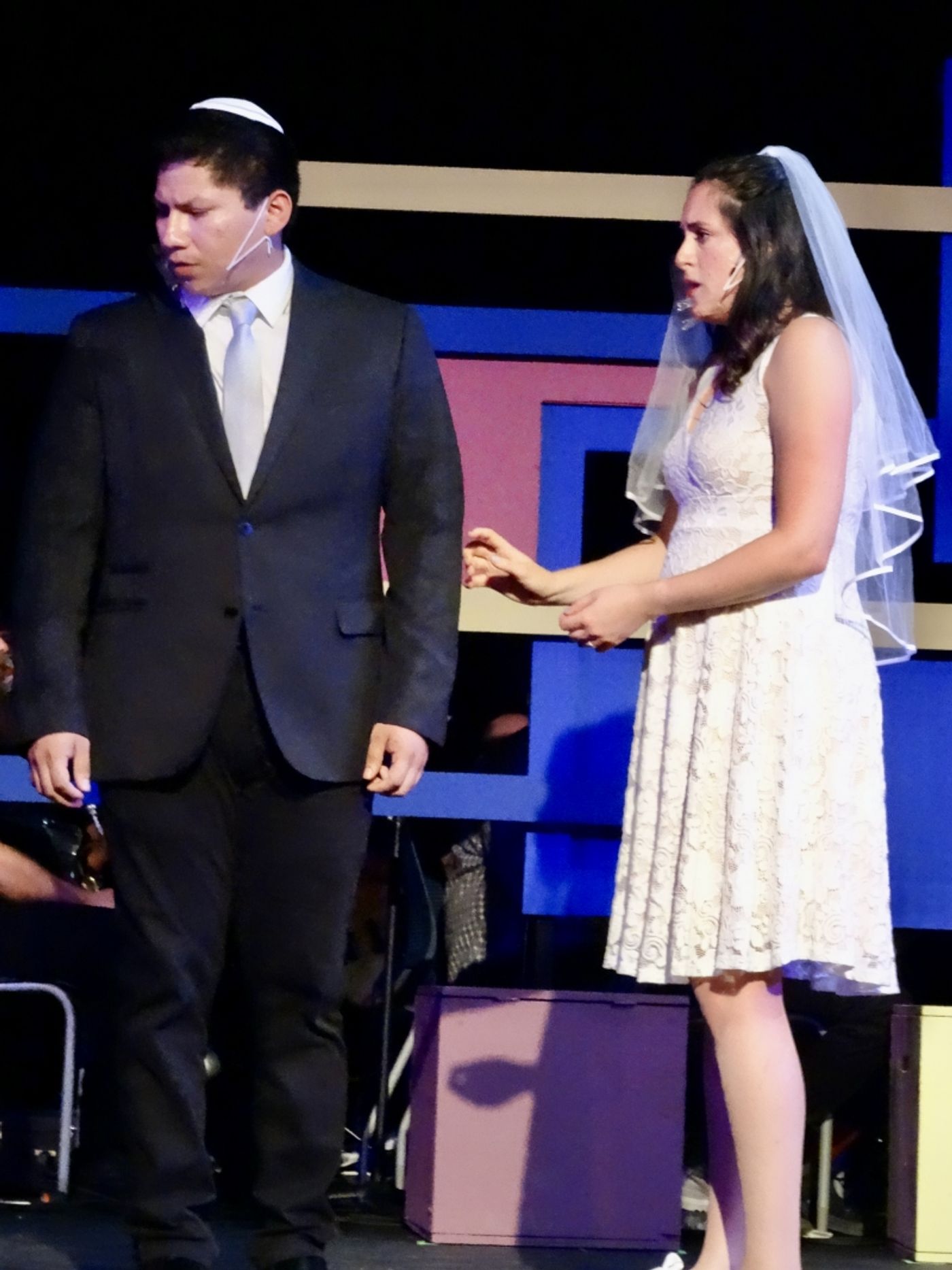 Review: COMPANY OPENS AT THE BARN PLAYERS IN KANSAS CITY  Image