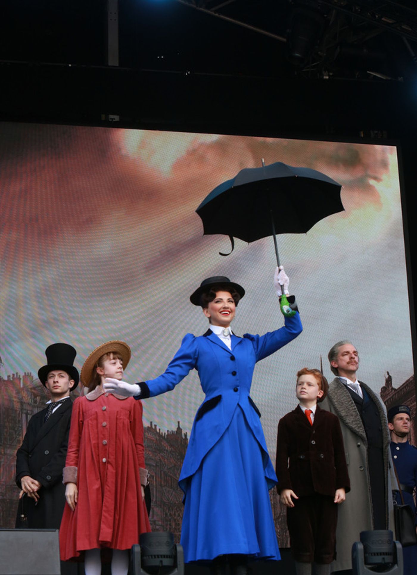 Photos: LES MISERABLES, FROZEN, WICKED, and More at WEST END LIVE 2021 Photos: LES MISERABLES, FROZEN, WICKED, and More at WEST END LIVE 2021 Image
