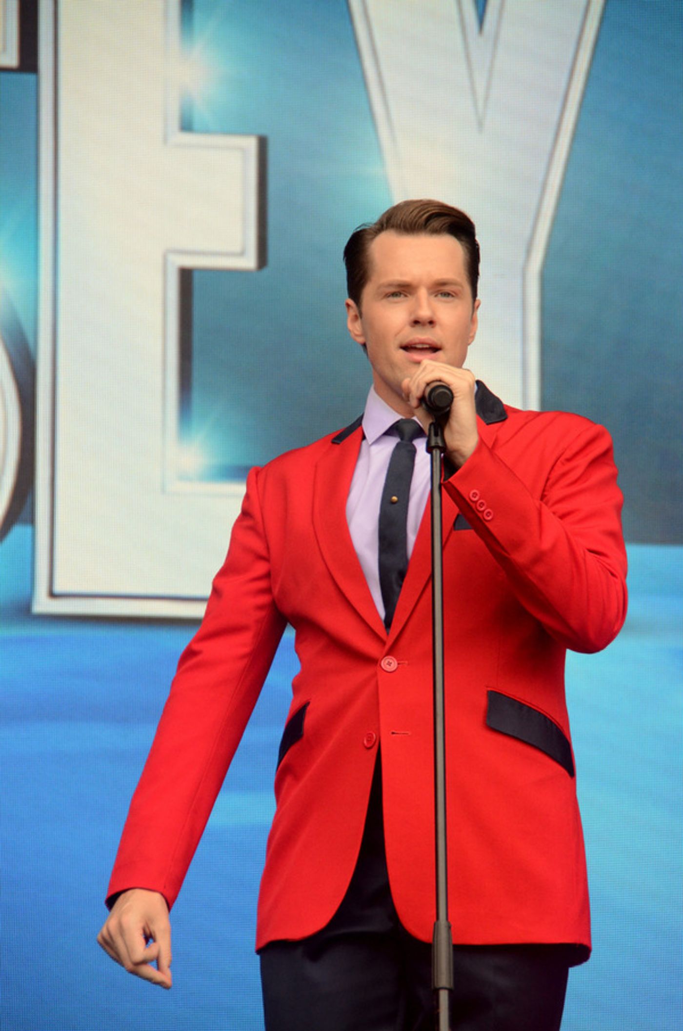 Photos: LES MISERABLES, FROZEN, WICKED, and More at WEST END LIVE 2021 Photos: LES MISERABLES, FROZEN, WICKED, and More at WEST END LIVE 2021 Image