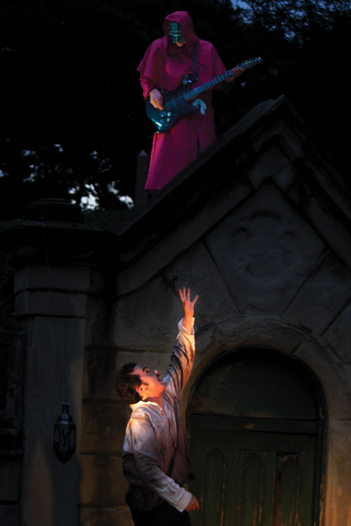 Review: THE COTERIE THEATRE PRESENTS ELECTRIC POE 2021 IN THE BACKDROP OF UNION CEMETERY  Image