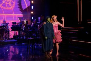 Lindsay Pearce & Ginna Claire Mason @ BroadwayWorld Lindsay Pearce & Ginna Claire Mason Photo