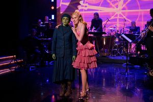 Lindsay Pearce & Ginna Claire Mason @ BroadwayWorld Lindsay Pearce & Ginna Claire Mason Photo