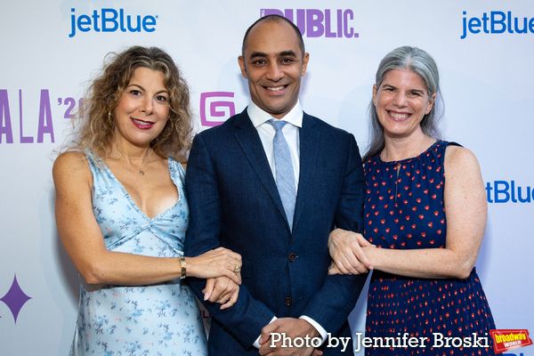 Photos: Ari'el Stachel, Reeve Carney, Eva Noblezada and More Attend the Public Theater 2021 Gala — photo 2 of 64