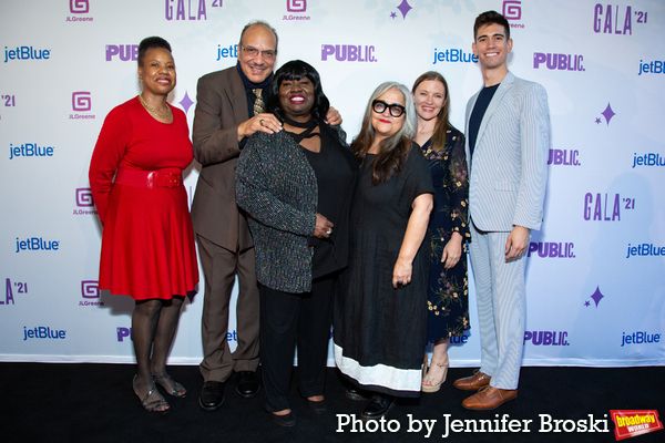 Photos: Ari'el Stachel, Reeve Carney, Eva Noblezada and More Attend the Public Theater 2021 Gala — photo 7 of 64
