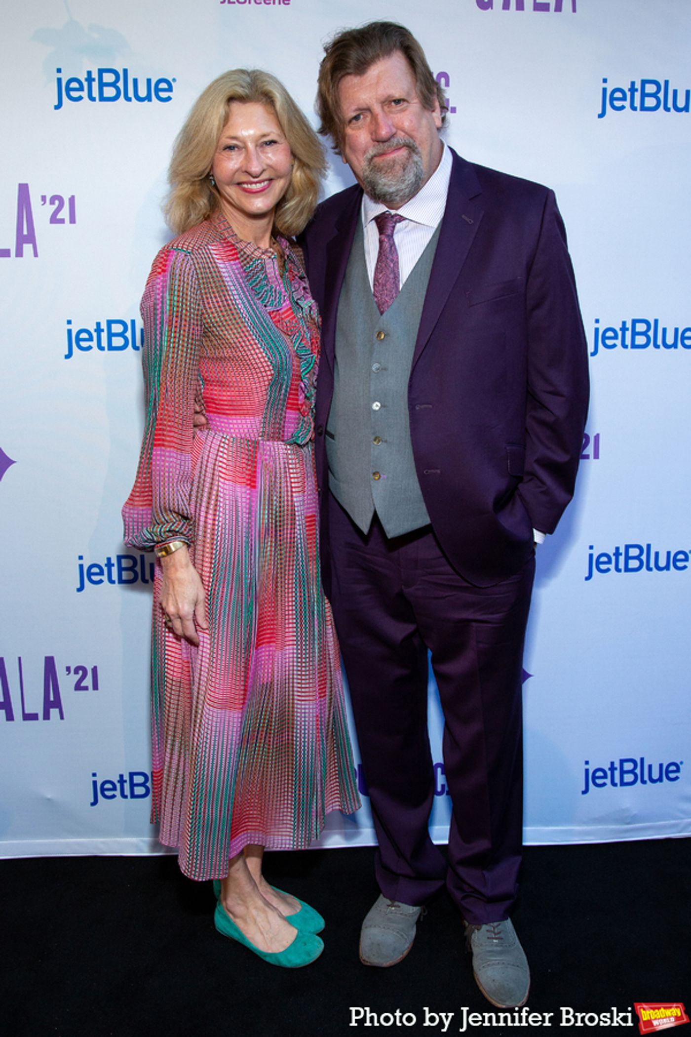 Photos: Ari'el Stachel, Reeve Carney, Eva Noblezada and More Attend the Public Theater 2021 Gala  Image