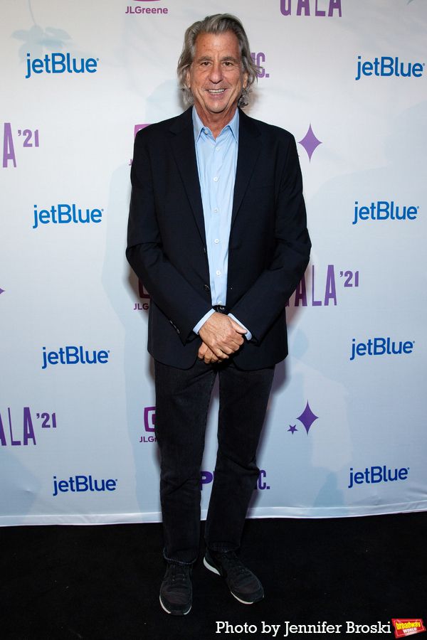 Photos: Ari'el Stachel, Reeve Carney, Eva Noblezada and More Attend the Public Theater 2021 Gala — photo 29 of 64
