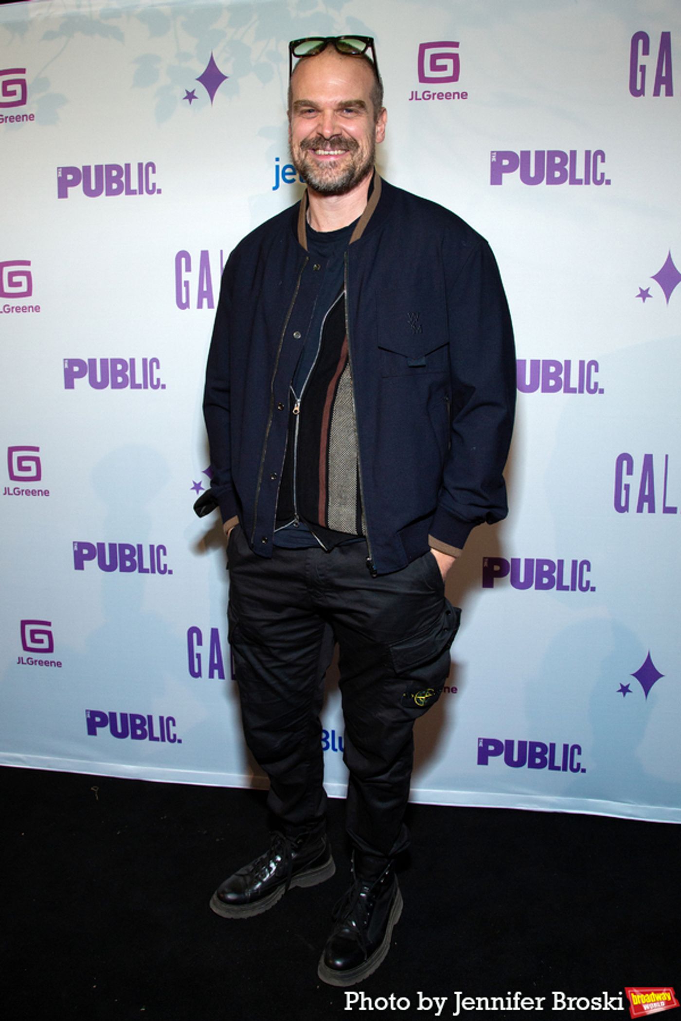 Photos: Ari'el Stachel, Reeve Carney, Eva Noblezada and More Attend the Public Theater 2021 Gala  Image