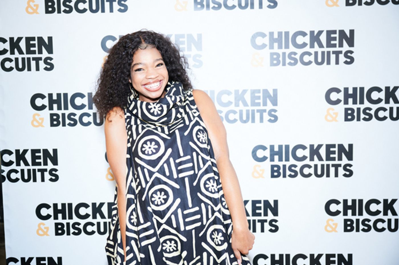 Photos: CHICKEN & BISCUITS Hosts a Picnic Outside the Circle in the Square Theatre  Image