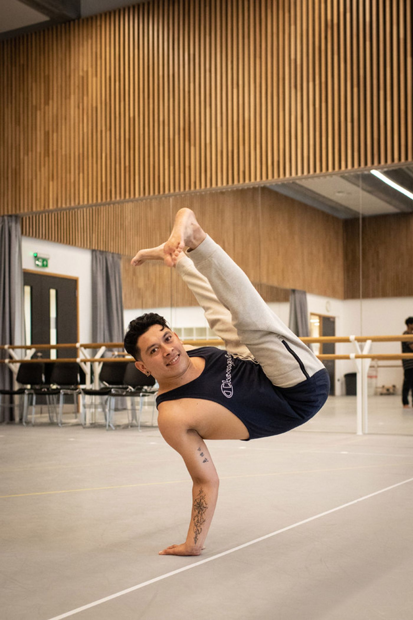 Photos: Inside Rehearsal For MESSAGE IN A BOTTLE at the Peacock Theatre Photos: Inside Rehearsal For MESSAGE IN A BOTTLE at the Peacock Theatre Image