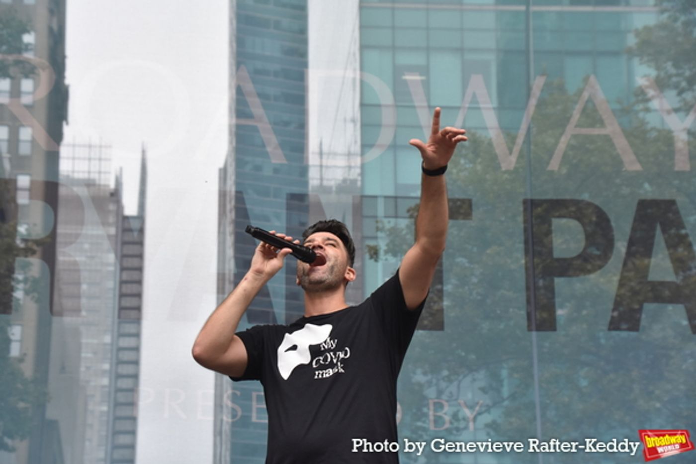 Photos: Broadway in Bryant Park Returns with the Casts of DEAR EVAN HANSEN, SIX, DIANA and More  Image