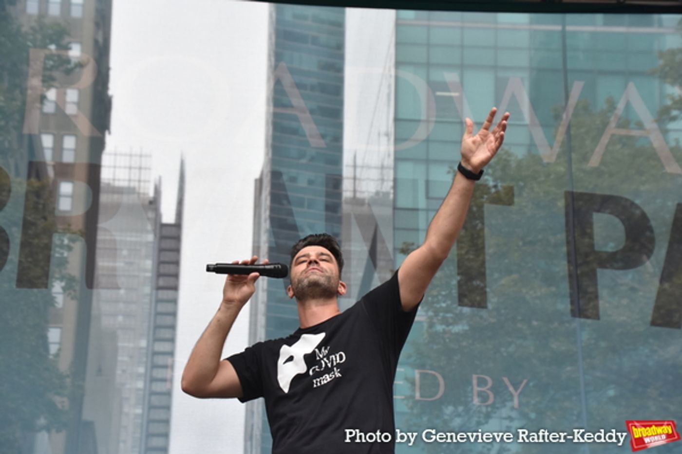 Photos: Broadway in Bryant Park Returns with the Casts of DEAR EVAN HANSEN, SIX, DIANA and More  Image