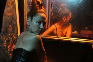 Giselle Elise as Annie in HIT YOUR MARK, DIE BEAUTIFUL at The New Ohio Theatre this O Photo