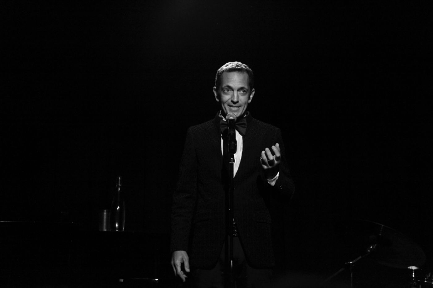 Review: With EXTRA!  EXTRA! At The Triad Scott Raneri Proves He Can Play The Lead  Image