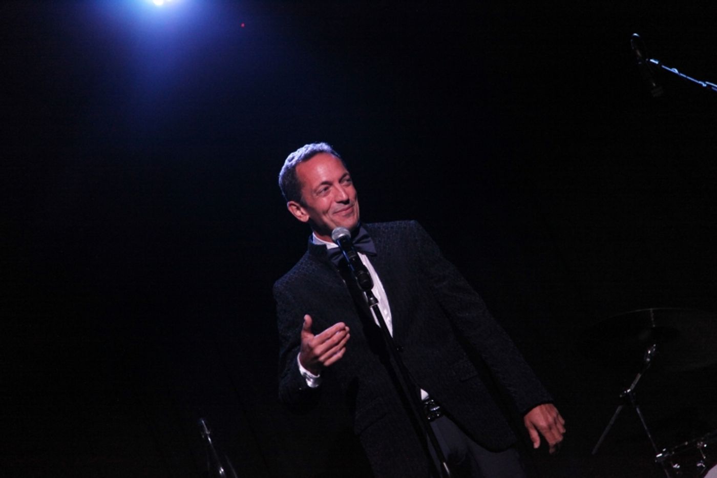 Review: With EXTRA!  EXTRA! At The Triad Scott Raneri Proves He Can Play The Lead  Image