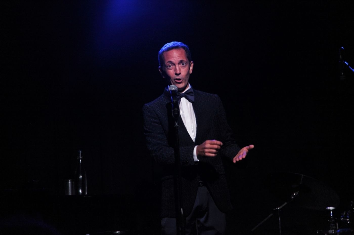 Review: With EXTRA!  EXTRA! At The Triad Scott Raneri Proves He Can Play The Lead  Image