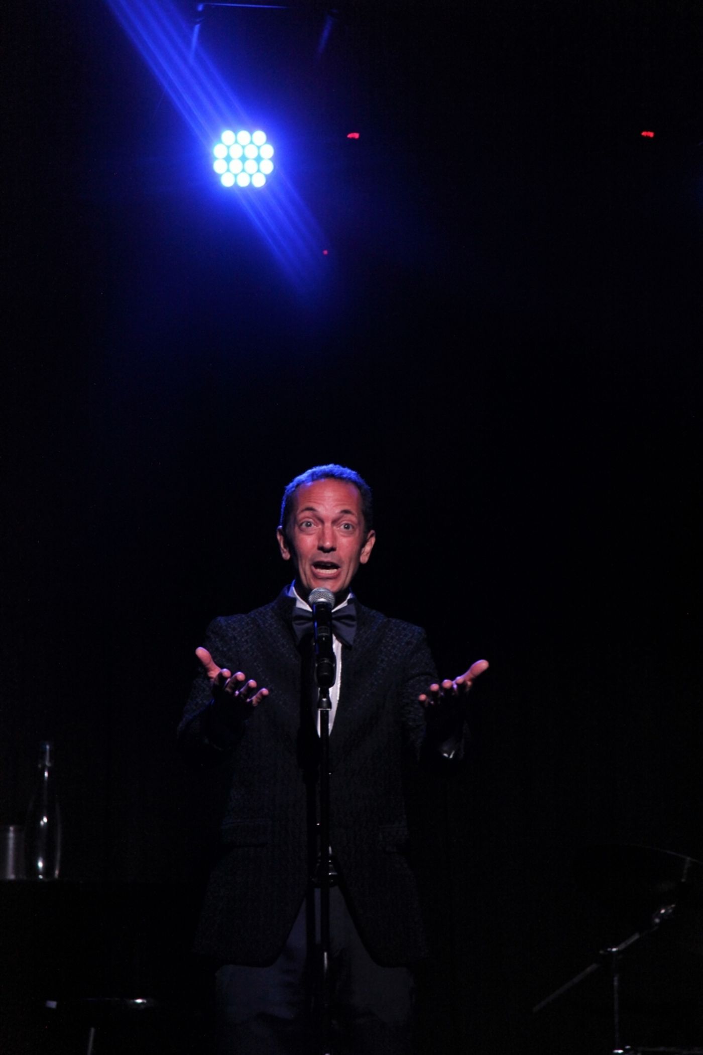 Review: With EXTRA!  EXTRA! At The Triad Scott Raneri Proves He Can Play The Lead  Image