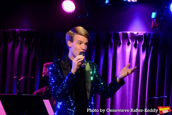 Photos: MARK WILLIAM Returns to The Green Room 42  Image