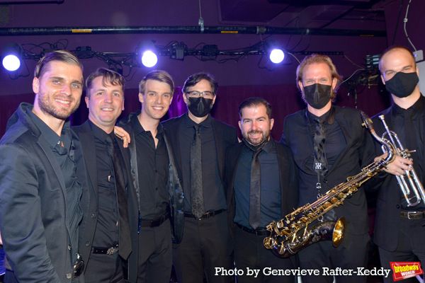 Photos: MARK WILLIAM Returns to The Green Room 42  Image