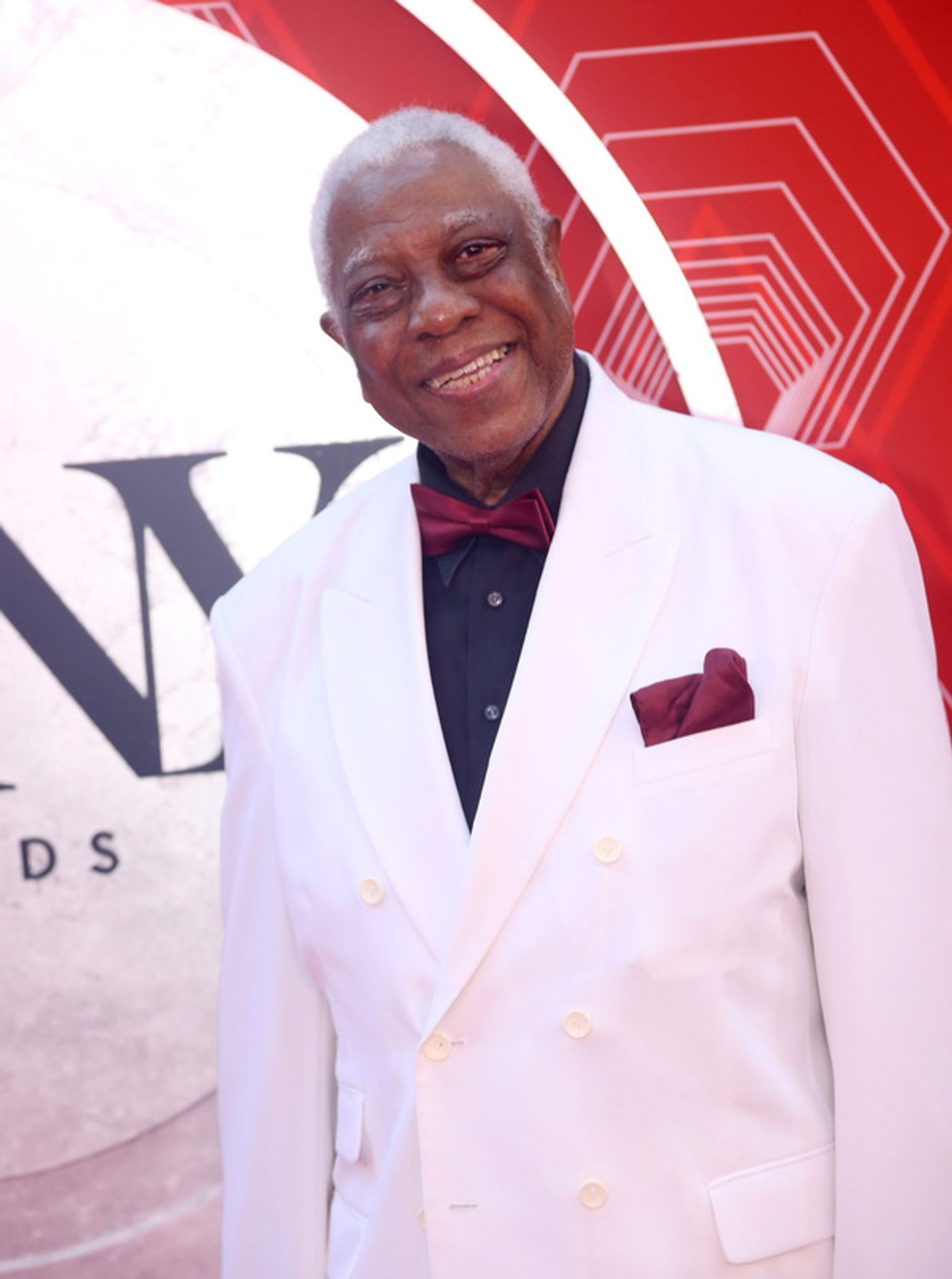 Photos: Stars Come Out to Celebrate on the Tony Awards Red Carpet!  Image