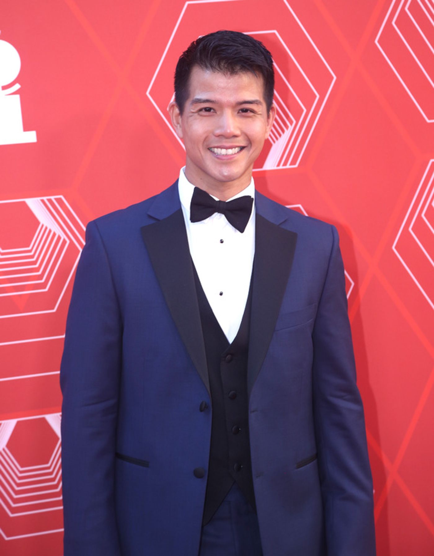 Photos: Stars Come Out to Celebrate on the Tony Awards Red Carpet!  Image