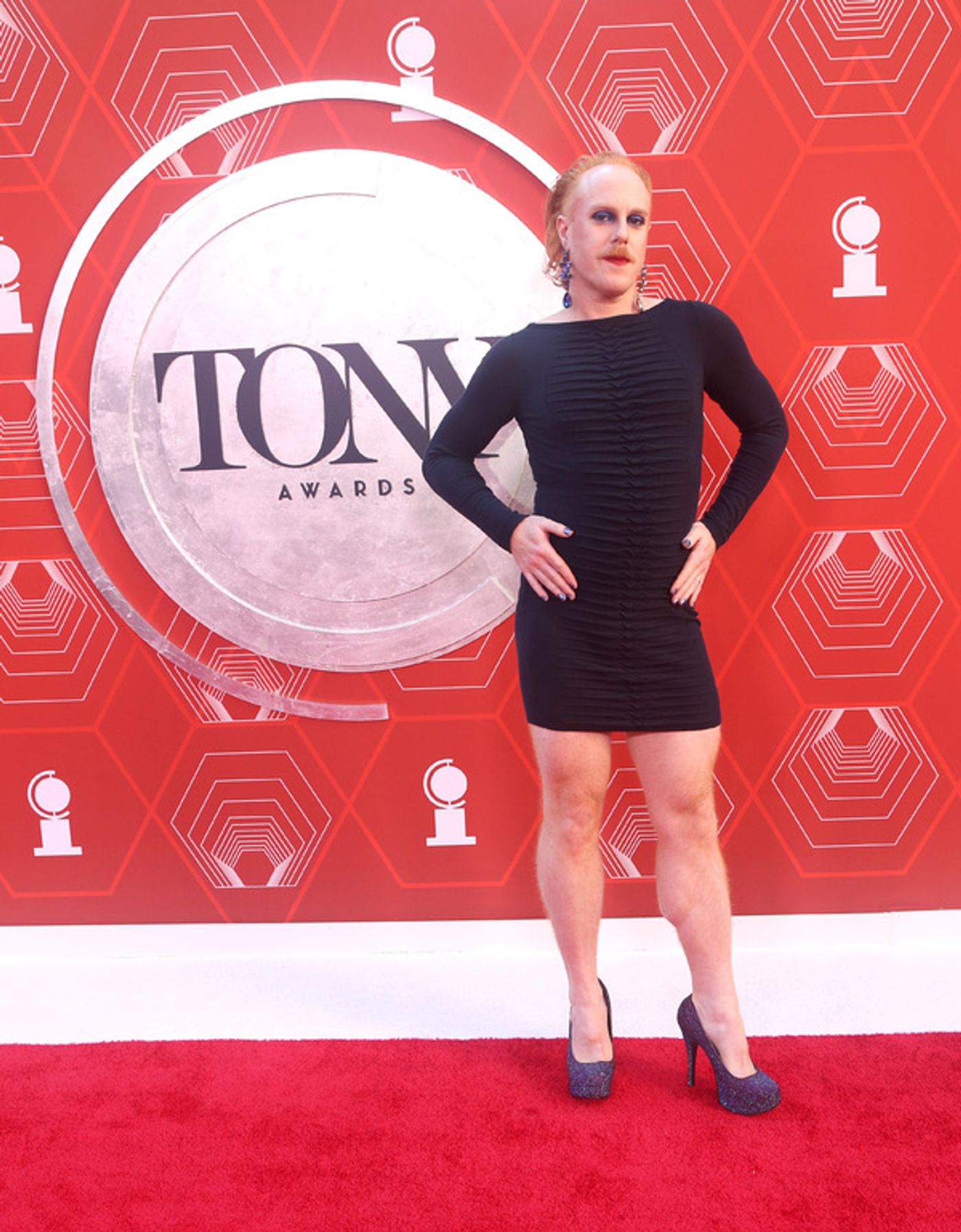 Photos: Stars Come Out to Celebrate on the Tony Awards Red Carpet!  Image