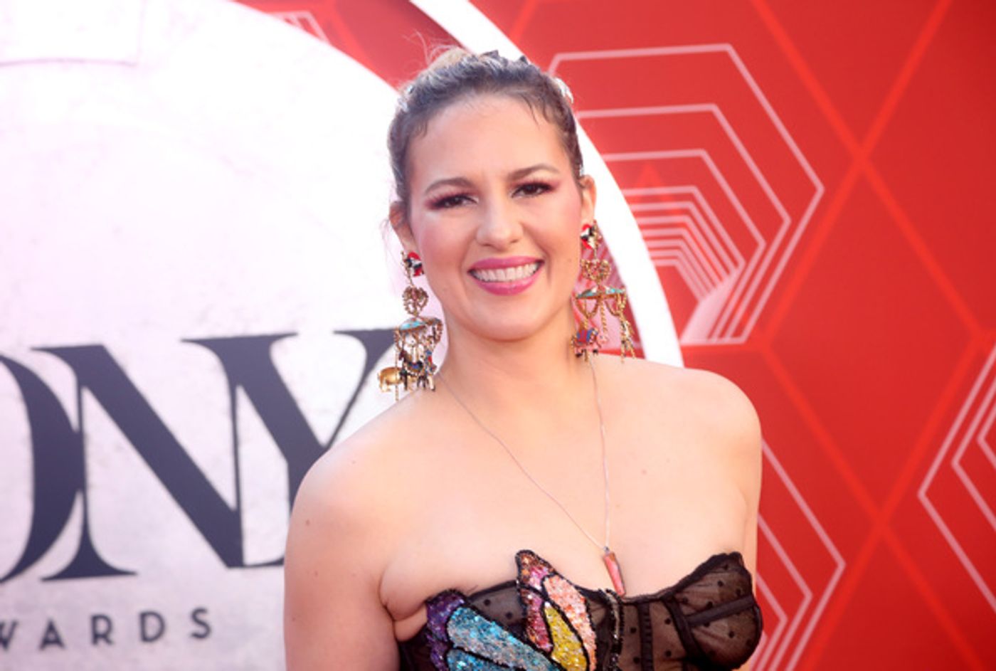 Photos: Stars Come Out to Celebrate on the Tony Awards Red Carpet!  Image