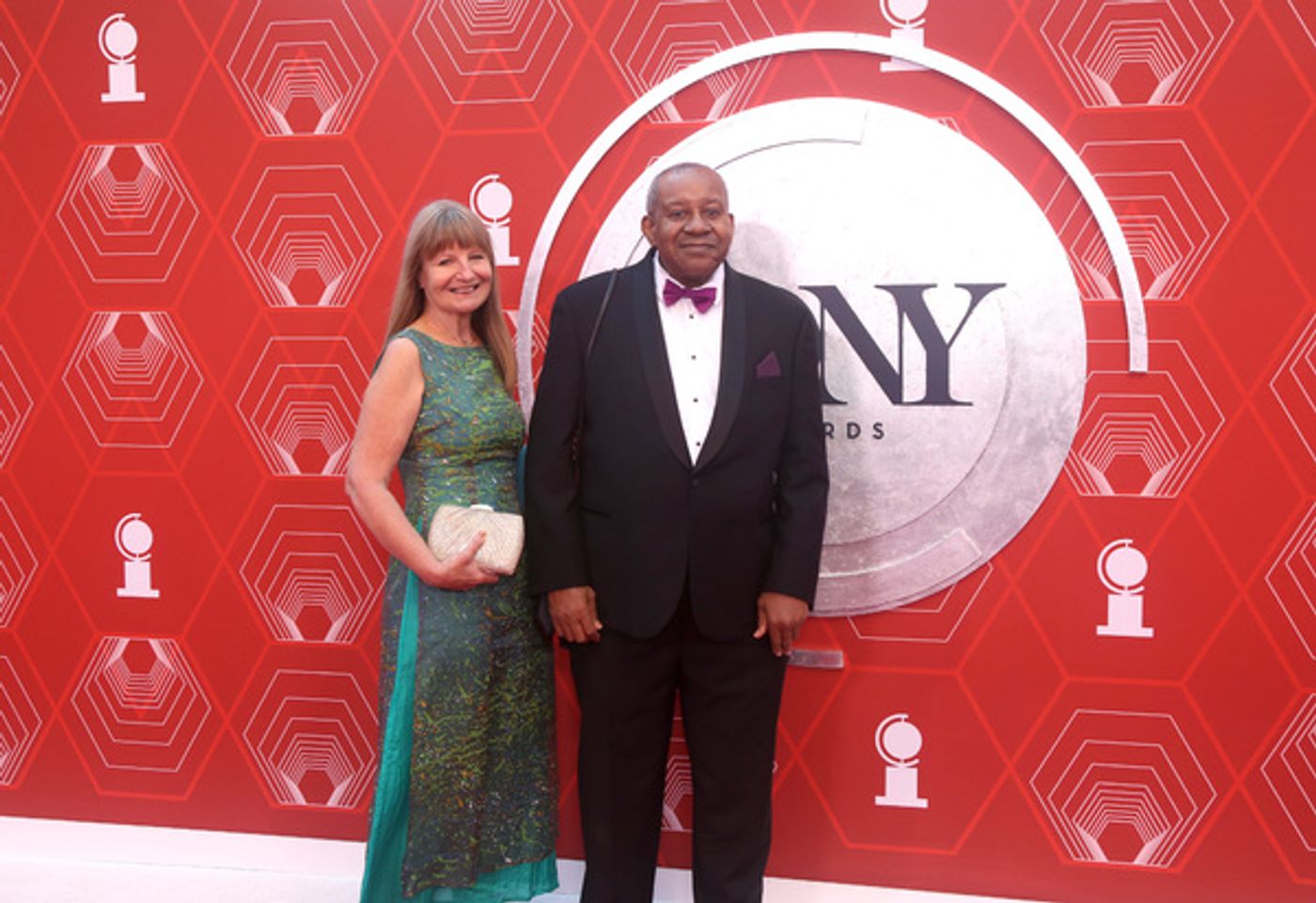 Photos: Stars Come Out to Celebrate on the Tony Awards Red Carpet!  Image