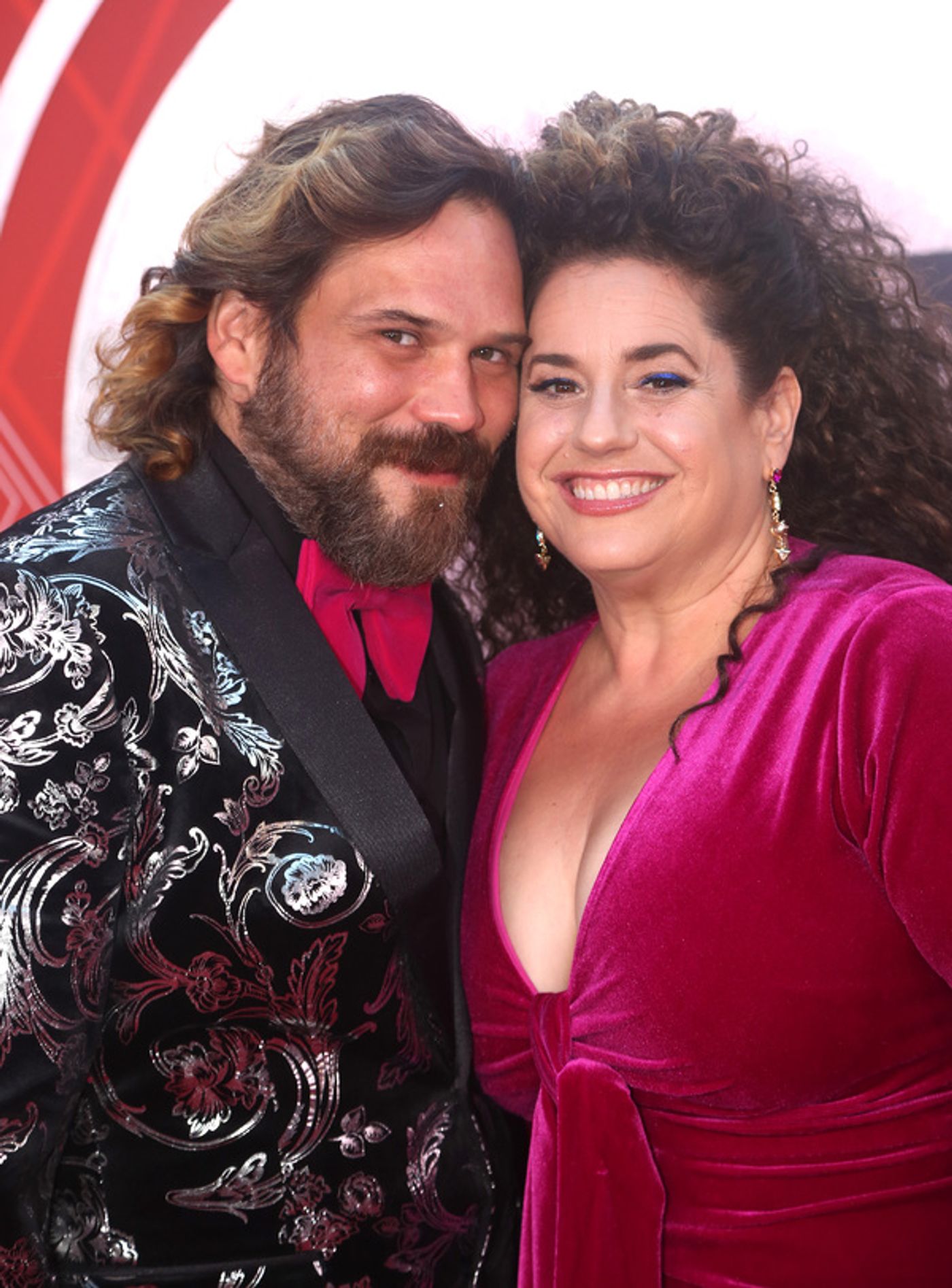 Photos: Stars Come Out to Celebrate on the Tony Awards Red Carpet!  Image
