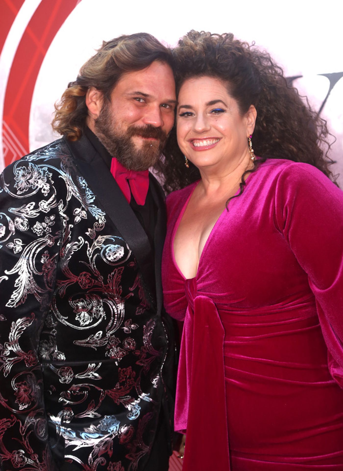 Photos: Stars Come Out to Celebrate on the Tony Awards Red Carpet!  Image