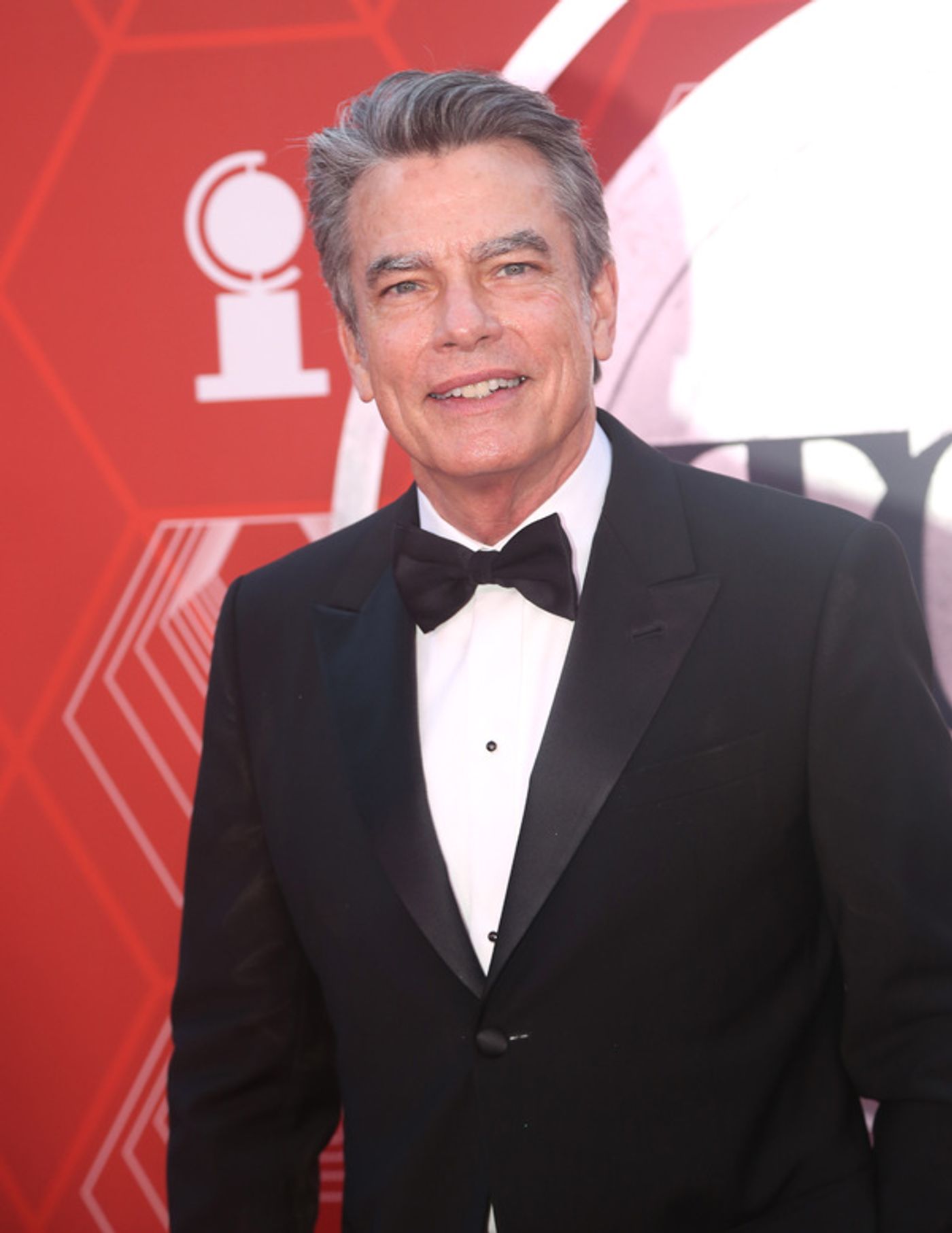 Photos: Stars Come Out to Celebrate on the Tony Awards Red Carpet!  Image