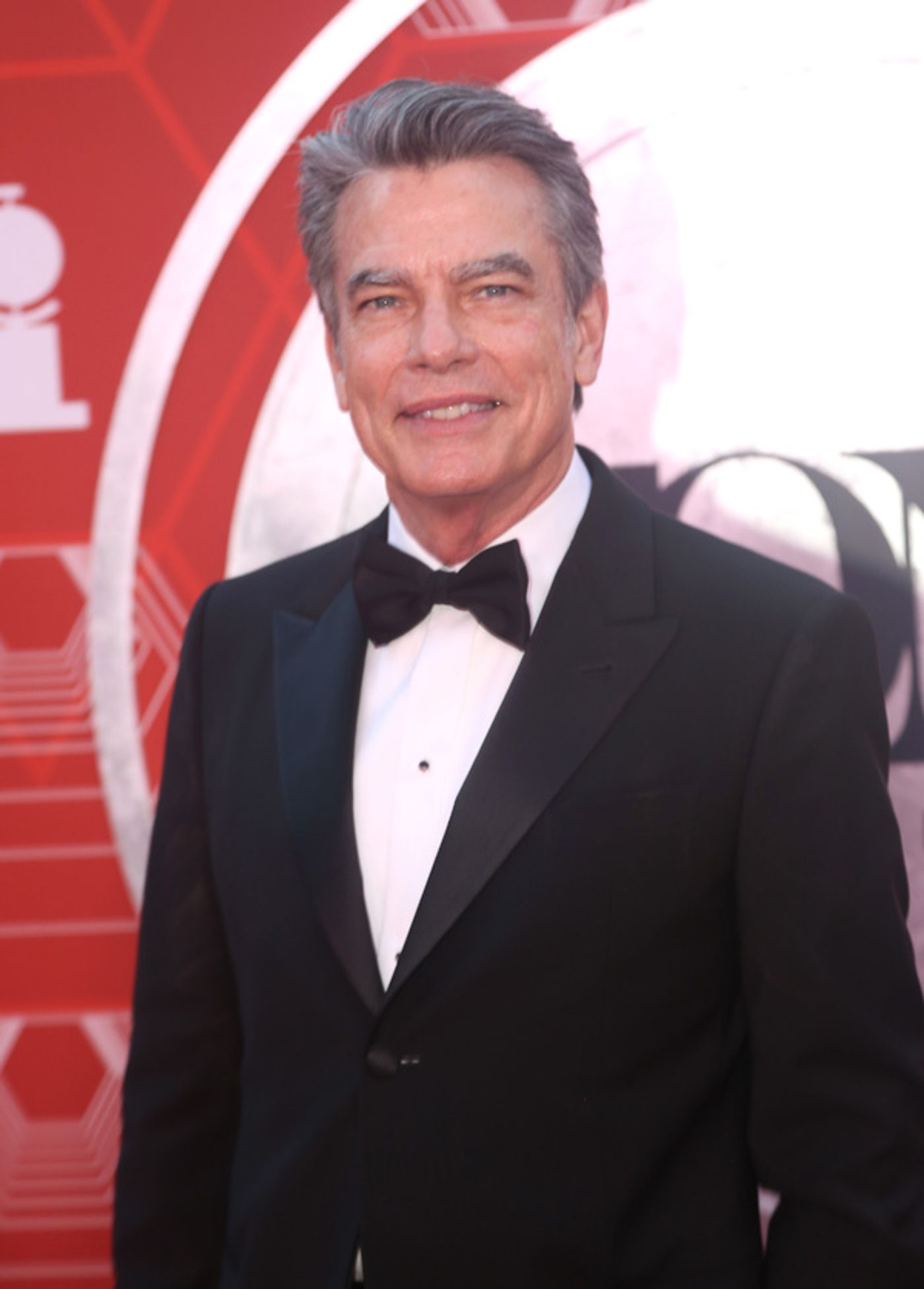 Photos: Stars Come Out to Celebrate on the Tony Awards Red Carpet!  Image