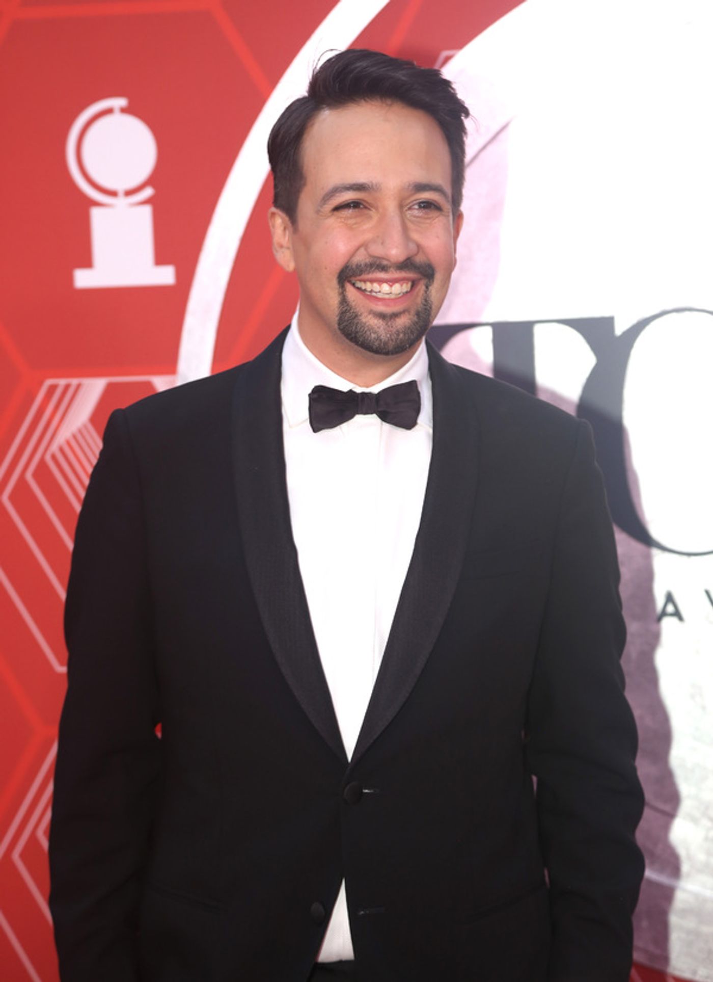 Photos: Stars Come Out to Celebrate on the Tony Awards Red Carpet!  Image