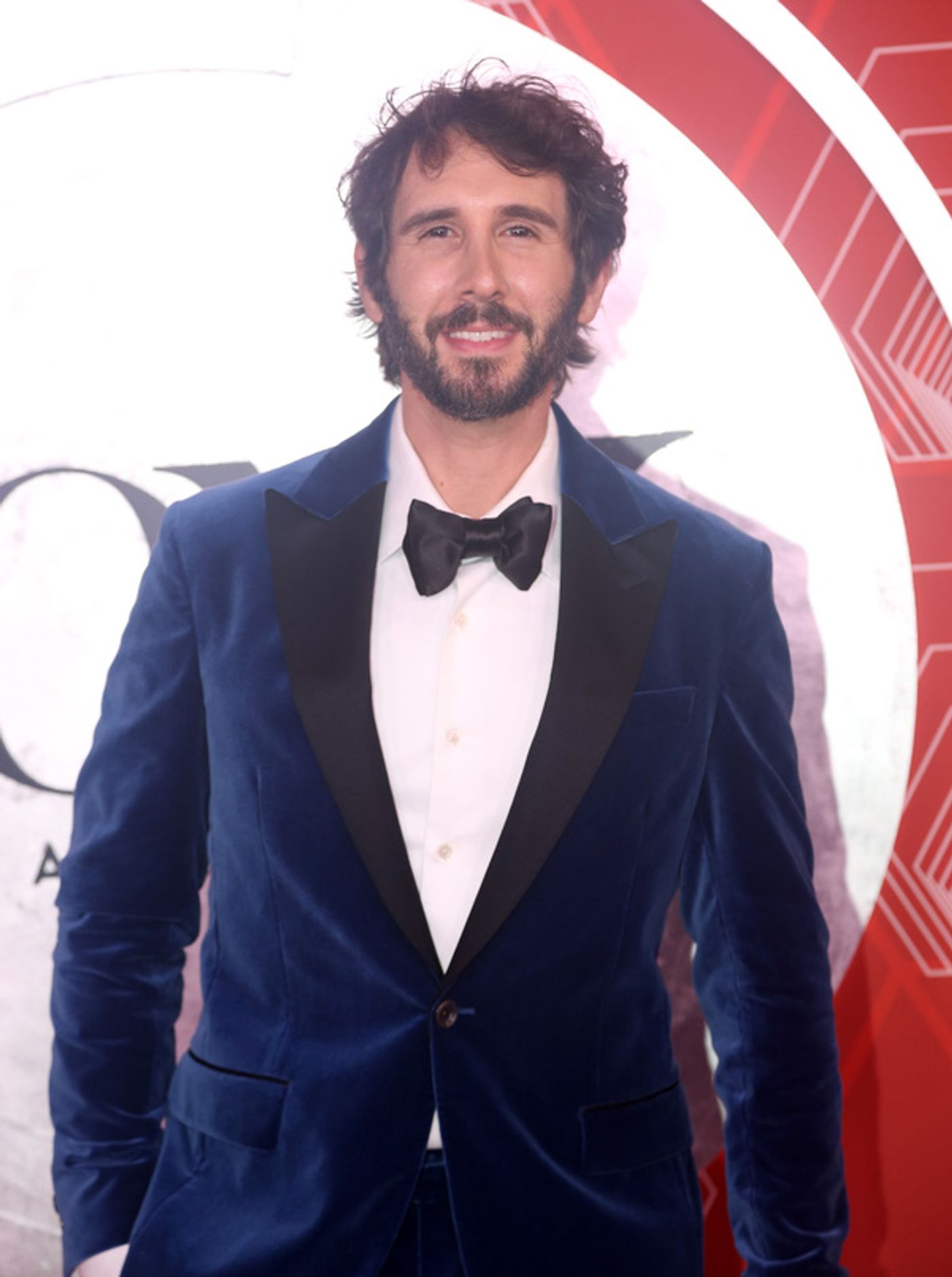 Photos: Stars Come Out to Celebrate on the Tony Awards Red Carpet!  Image