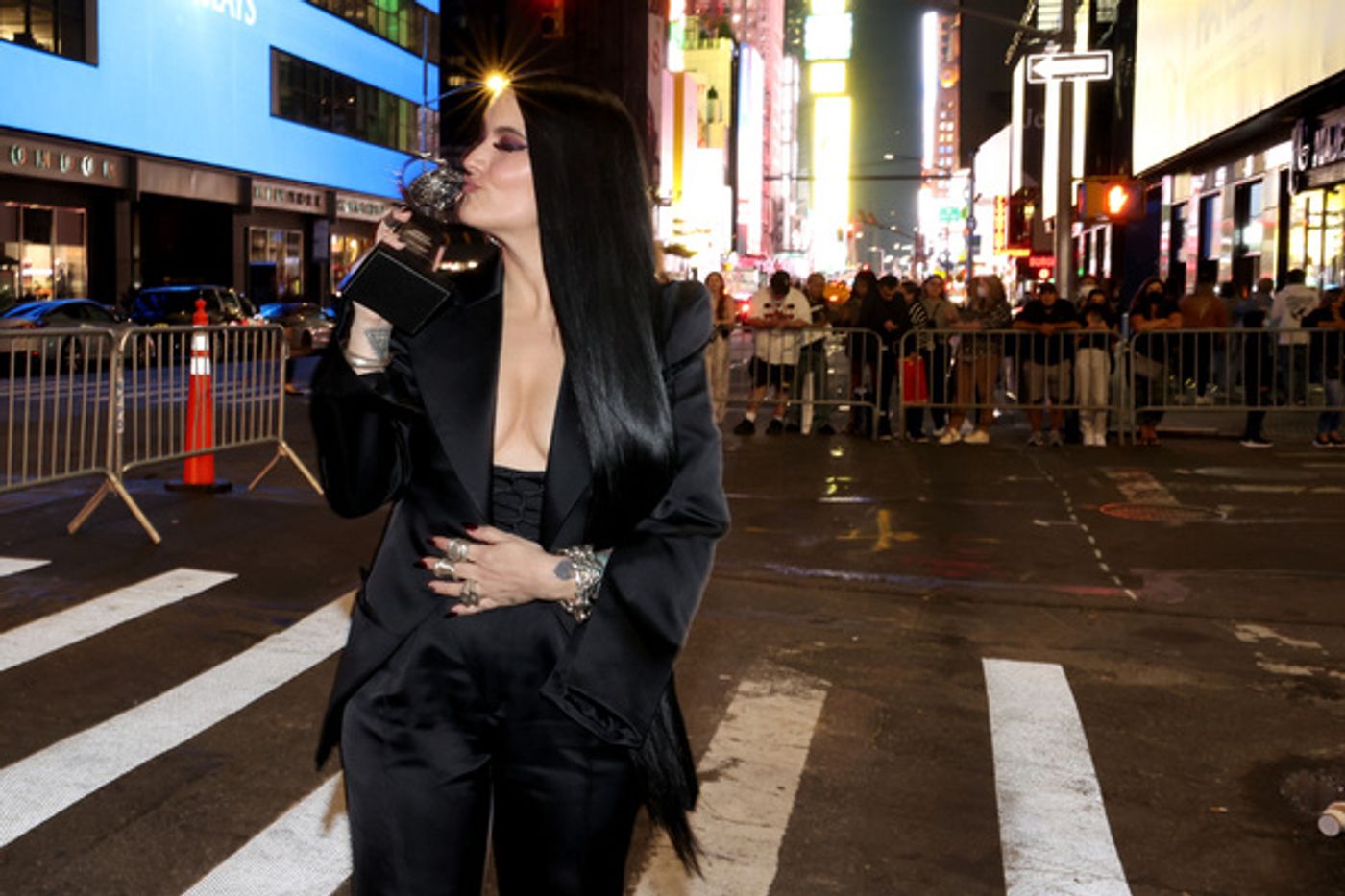 Photos: Backstage with the Winners at the 2020 Tony Awards  Image