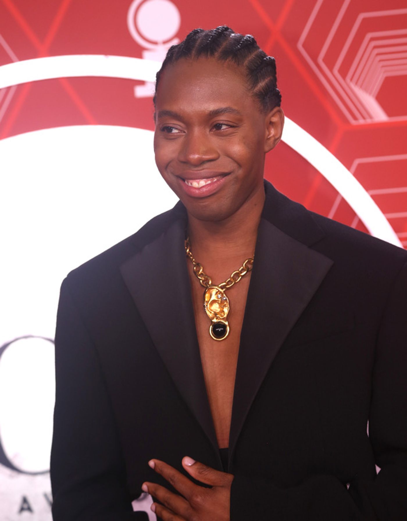 Photos: Stars Come Out to Celebrate on the Tony Awards Red Carpet!  Image