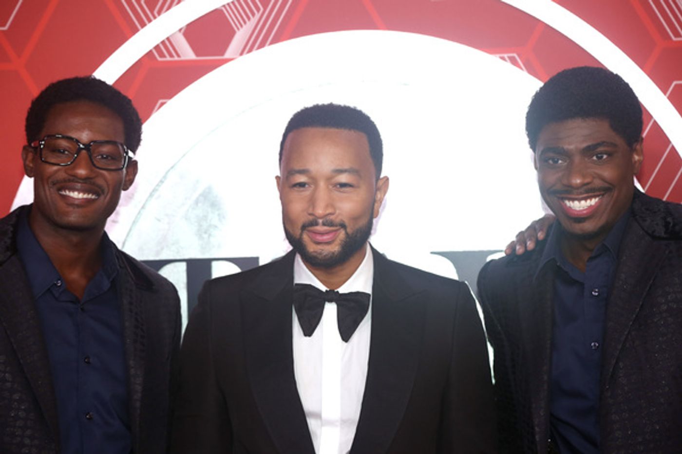 Photos: Stars Come Out to Celebrate on the Tony Awards Red Carpet!  Image