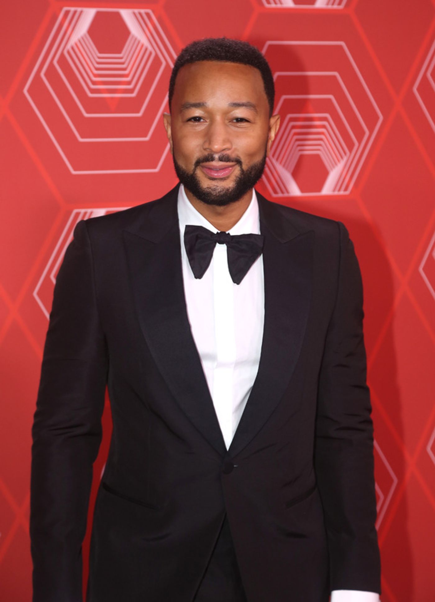 Photos: Stars Come Out to Celebrate on the Tony Awards Red Carpet!  Image