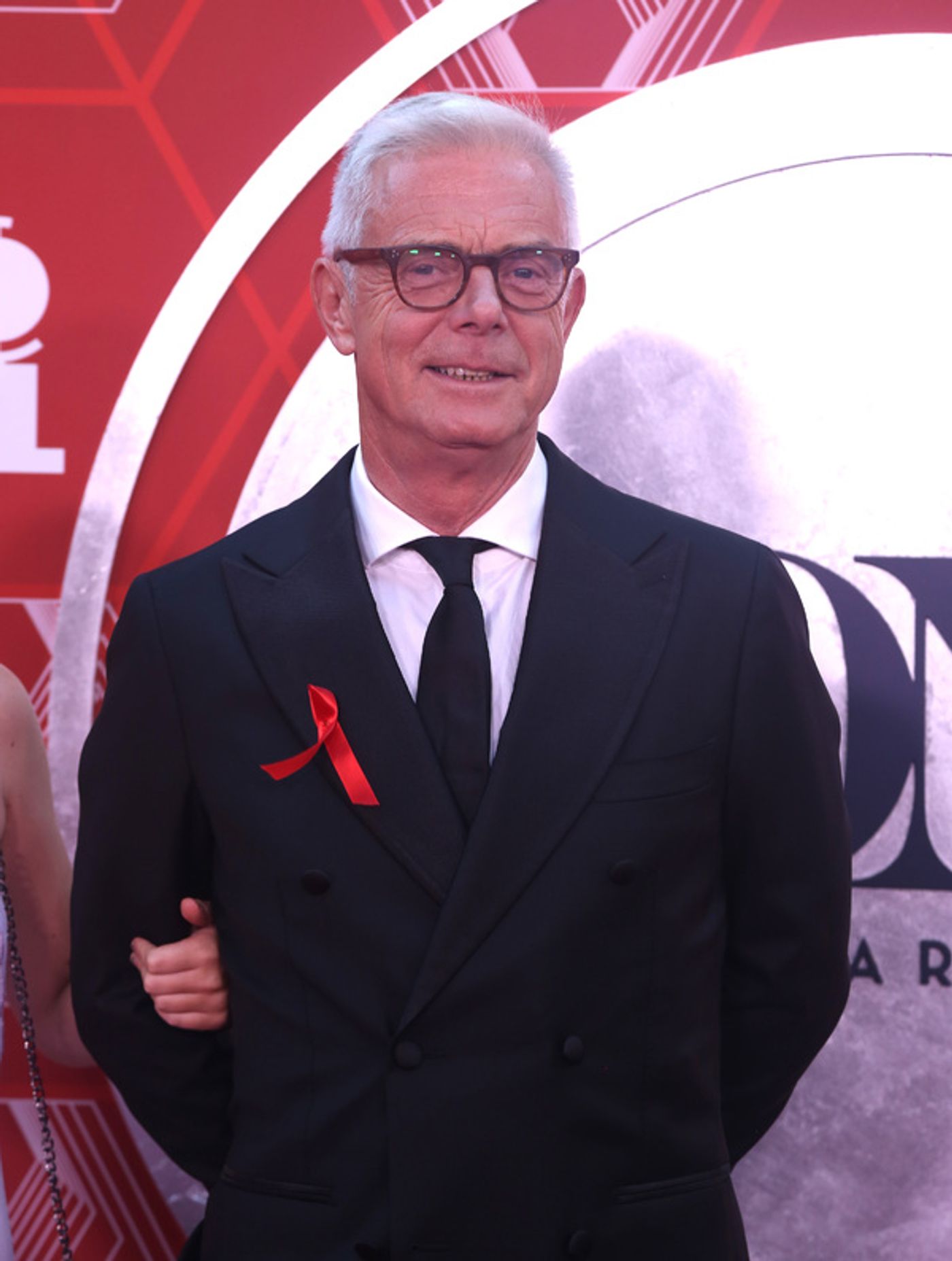Photos: Stars Come Out to Celebrate on the Tony Awards Red Carpet!  Image