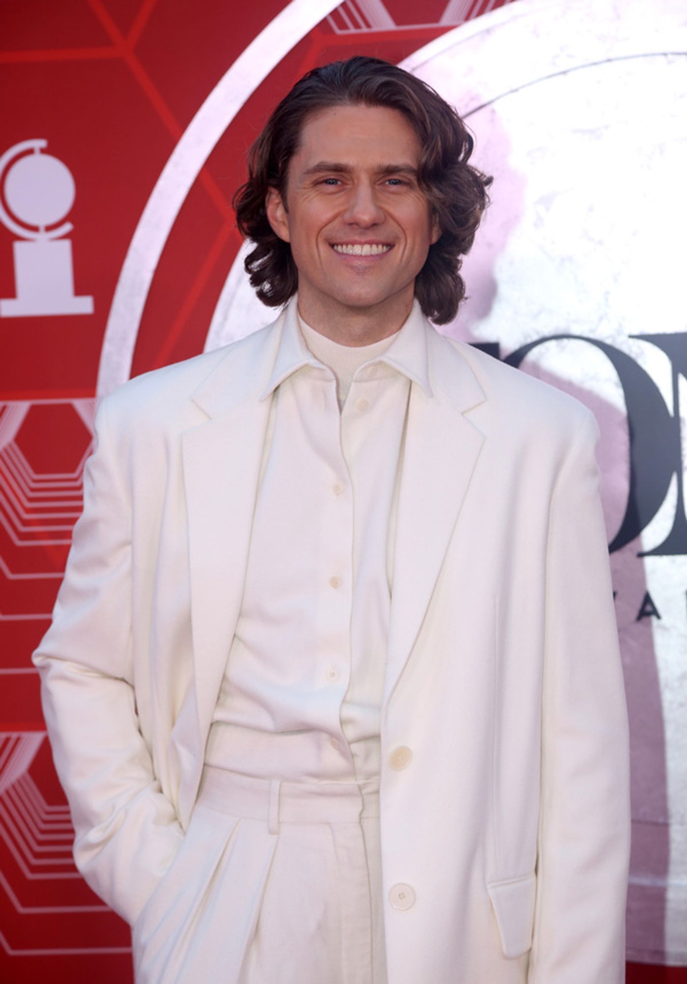 Photos: Stars Come Out to Celebrate on the Tony Awards Red Carpet!  Image