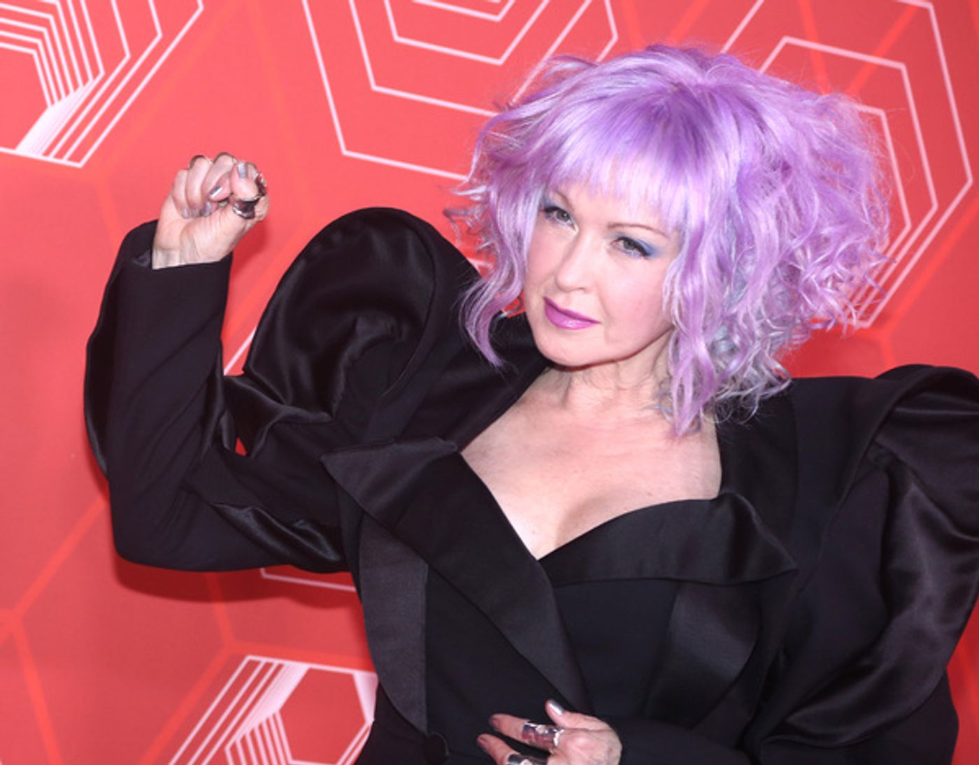 Photos: Stars Come Out to Celebrate on the Tony Awards Red Carpet!  Image