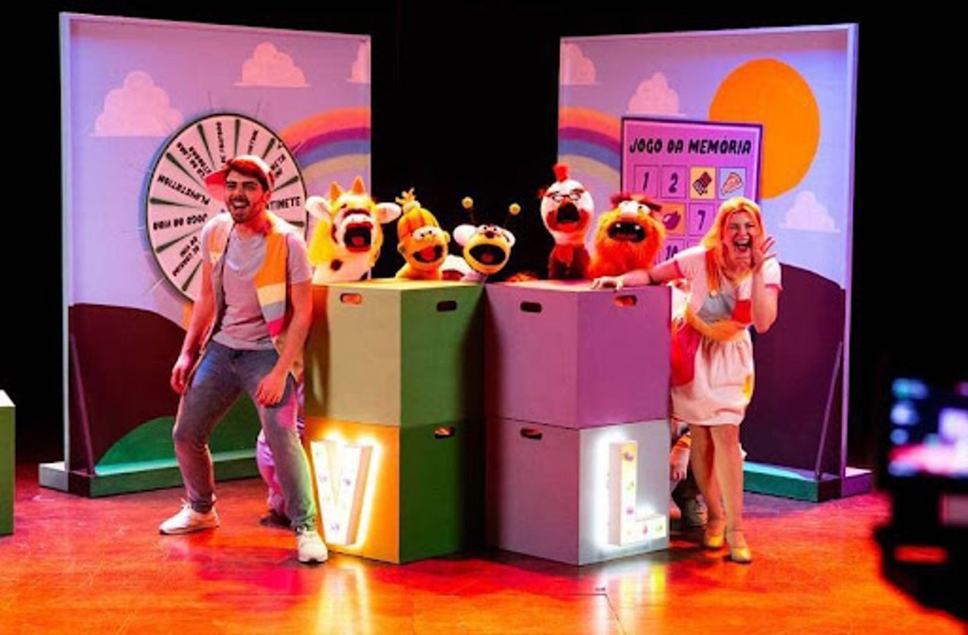 Review: Leaving His Comfort Zone, Vitor Rocha Writes and Acts in BOM DIA SEM COMPANHIA, a Musical Out Of the Box Discussing Current Issues  Image