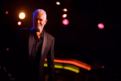 Clint Holmes Photo