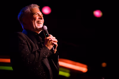 Clint Holmes Photo