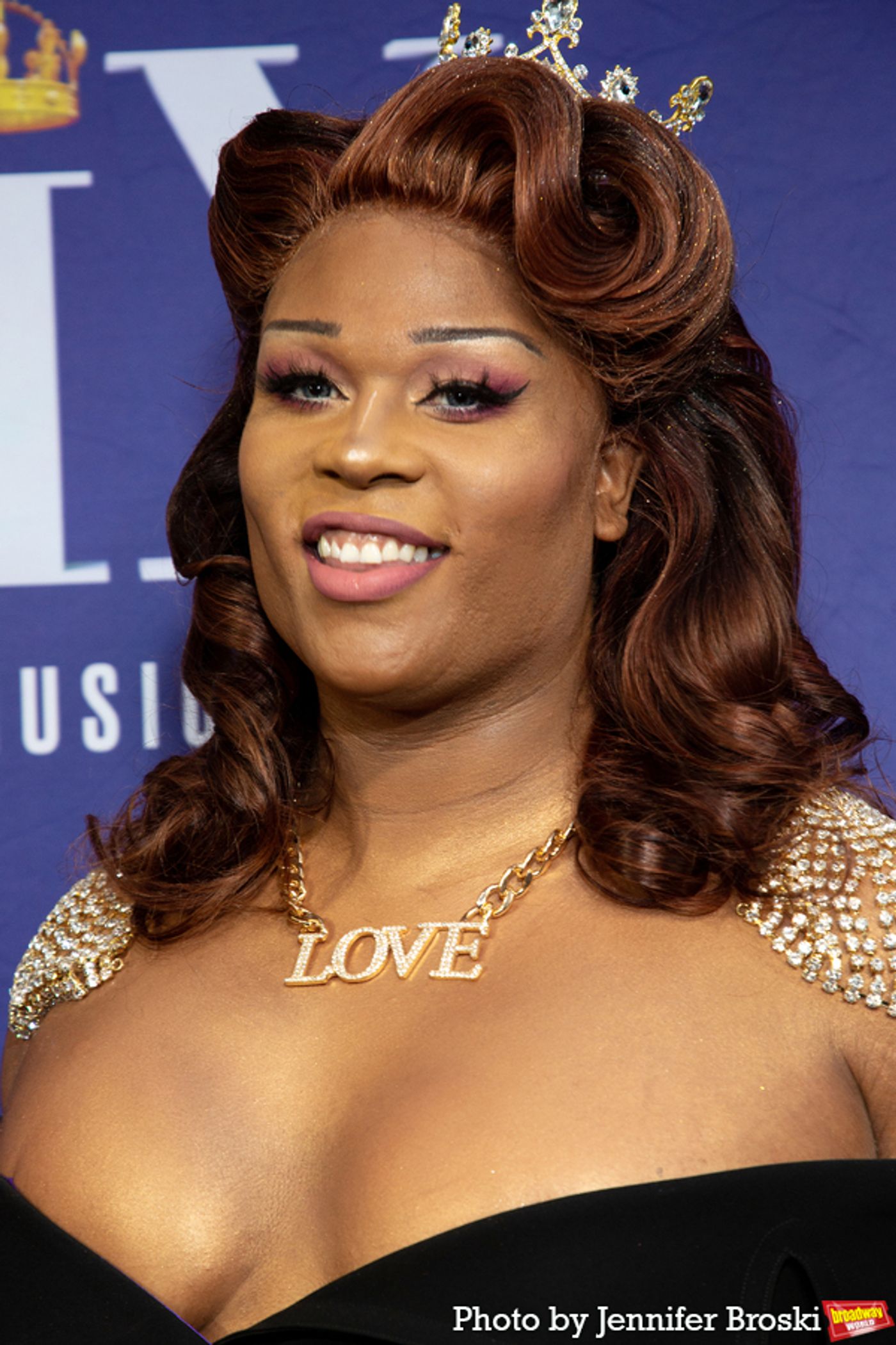 Photos: On the Red Carpet for Opening Night of SIX  Image