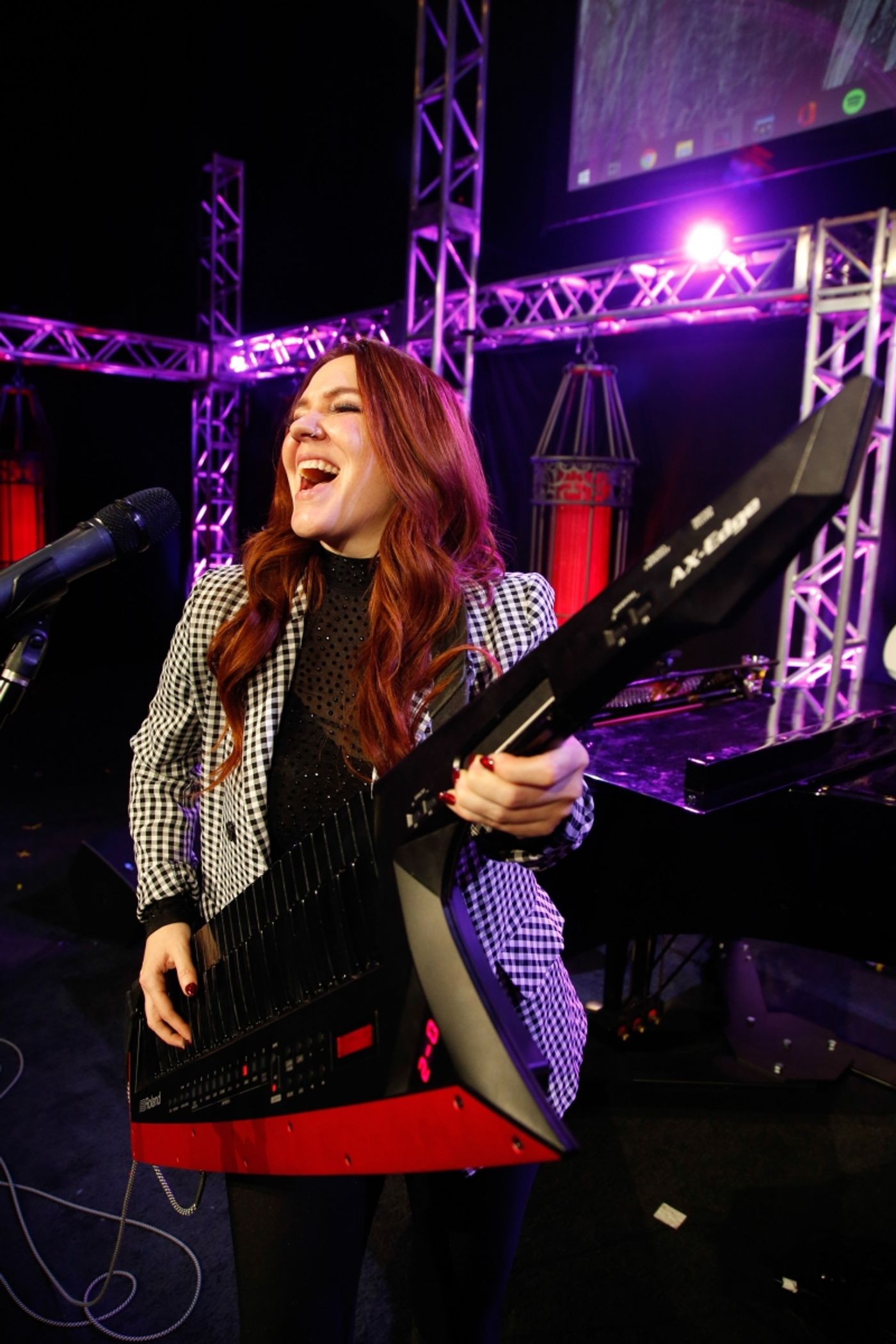 Feature: SARAH HESTER ROSS MUSIC AND COMEDY Rocks Notoriety Live  Image