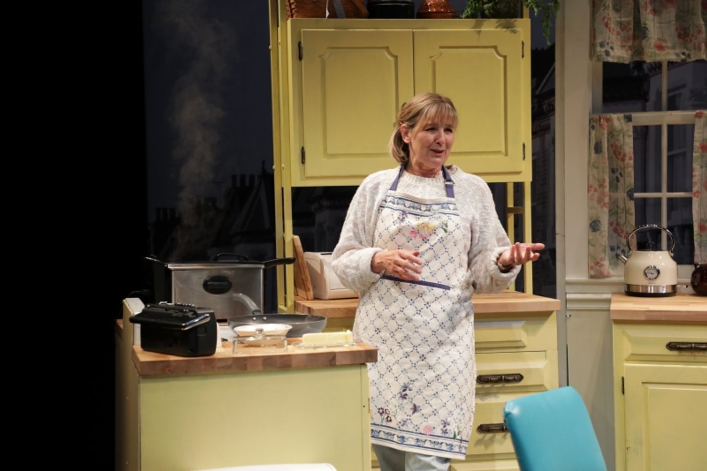 Review: SHIRLEY VALENTINE at Berkshire Theatre Group Reminds That Most “Don't Do What We Want To Do, We Do What We Have To Do”.  Image