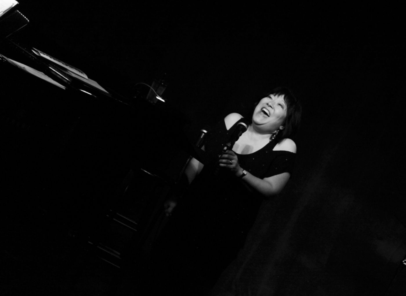 Review: AMANDA GREEN AND FRIENDS: VAXXED AF! Is Fun AF at Birdland  Image