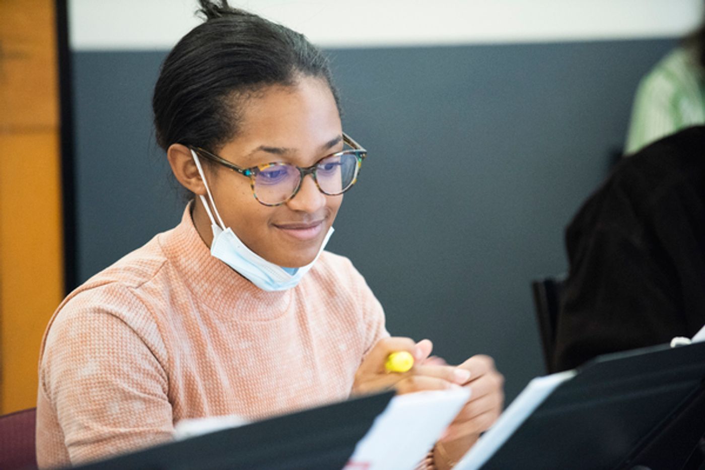 Photos: Go Inside Rehearsals for KIMBERLY AKIMBO Starring Steven Boyer, Victoria Clark, Bonnie Milligan & More  Image