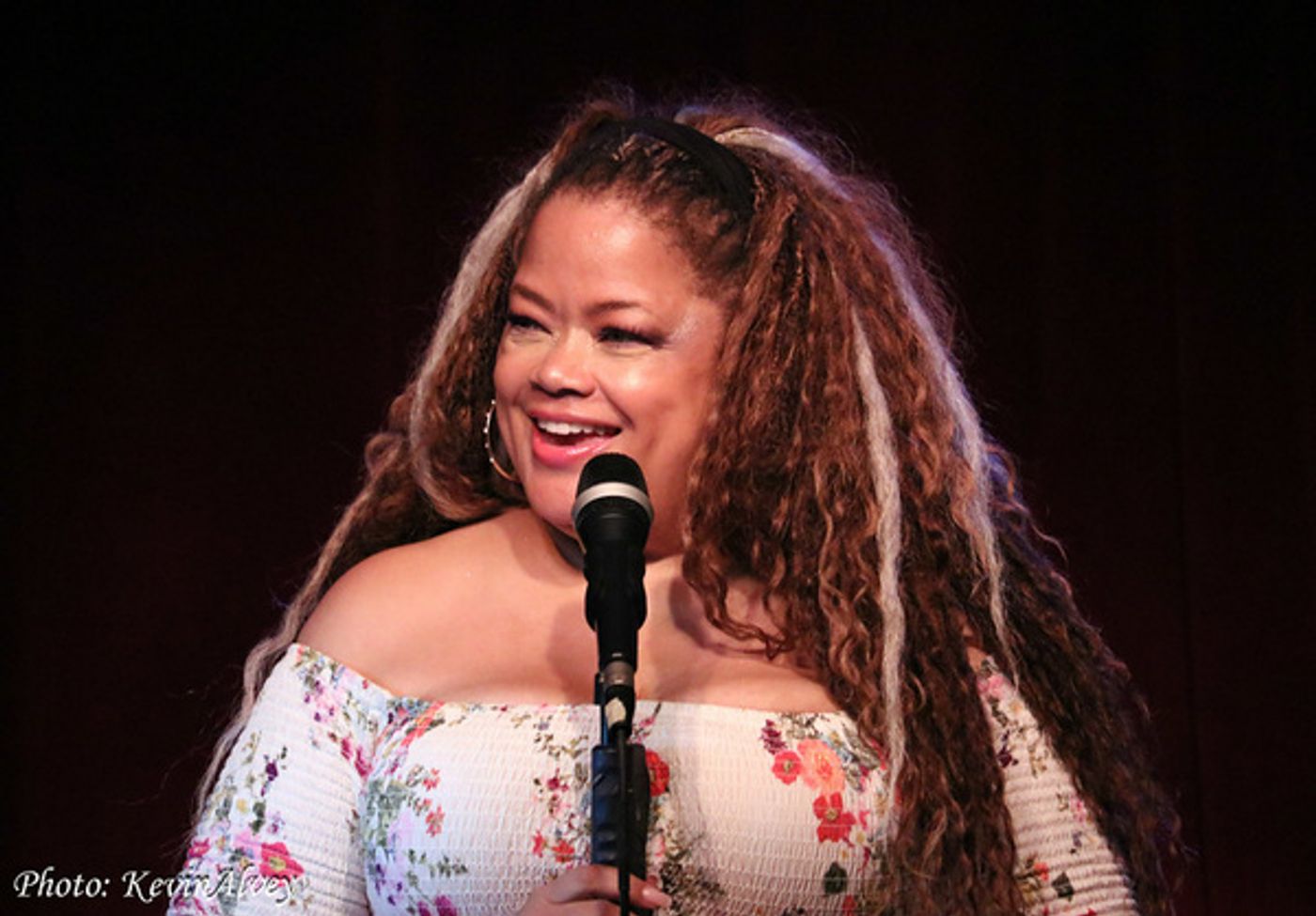Photos: Amanda Green & Friends Storm The Birdland Stage!  Image